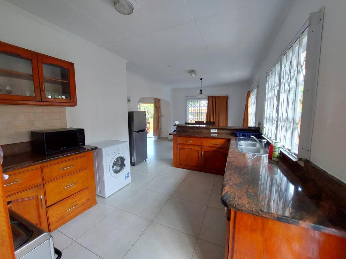 Beau Vallon Villa Self Catering With Pool 외부 사진