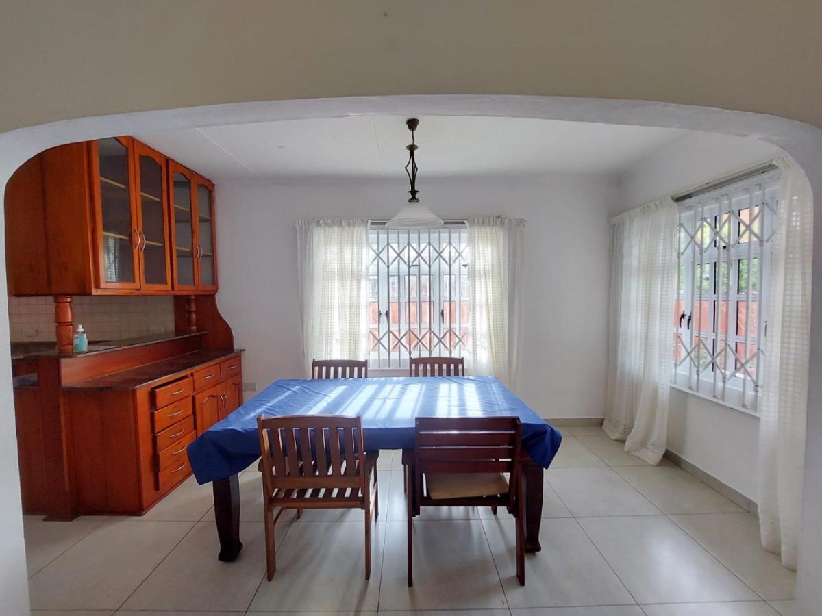 Beau Vallon Villa Self Catering With Pool 외부 사진